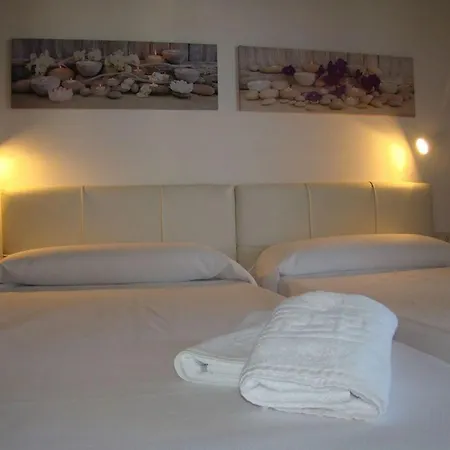 Casa De La Belvedere - Wonderful Sea Views - Elegant Terrace Area - Great For Families